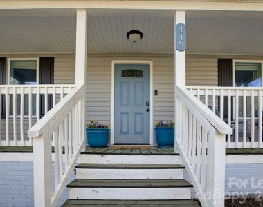 419 N East Avenue - Photo Thumbnail 4