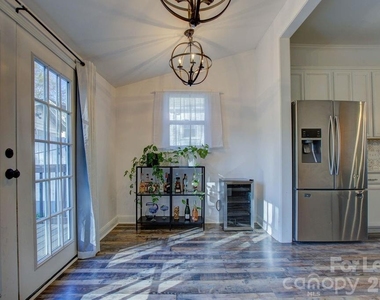 419 N East Avenue - Photo Thumbnail 9