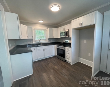 624 Pinoca Road - Photo Thumbnail 4