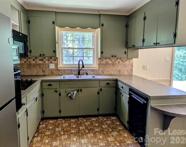 105 Ridgewood Lane - Photo Thumbnail 3