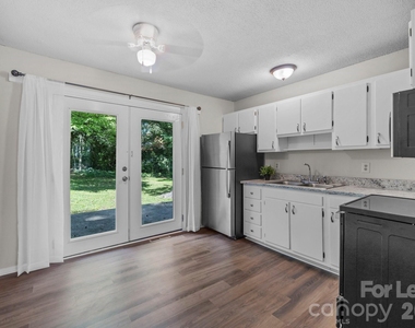3315 Erskine Drive - Photo Thumbnail 10