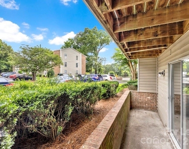 1638 Arlyn Circle - Photo Thumbnail 13