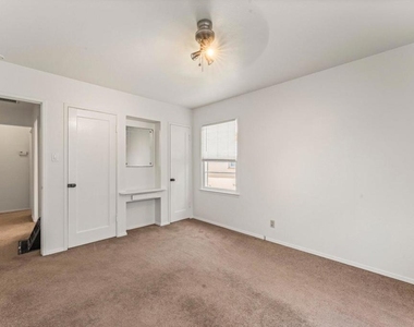 130 Virginia Drive - Photo Thumbnail 12