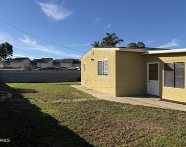 826 Camelia Drive - Photo Thumbnail 18