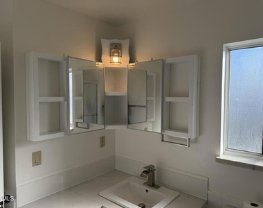 826 Camelia Drive - Photo Thumbnail 14