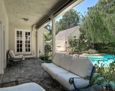 3935 Mary Ellen Avenue - Photo Thumbnail 3