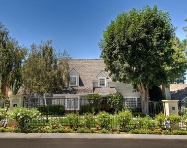 3935 Mary Ellen Avenue - Photo Thumbnail 1