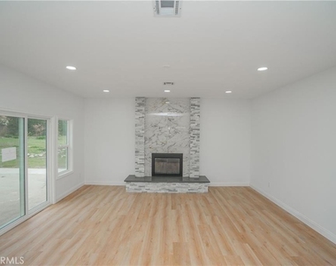 3518 N Mills Avenue - Photo Thumbnail 9