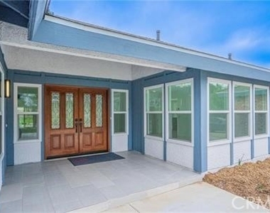 3518 N Mills Avenue - Photo Thumbnail 1