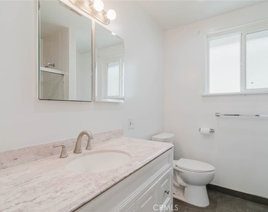 1217 N Kingsley Drive - Photo Thumbnail 14