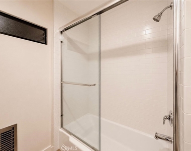 2652 23rd Street - Photo Thumbnail 2