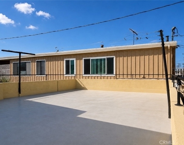 2652 23rd Street - Photo Thumbnail 15