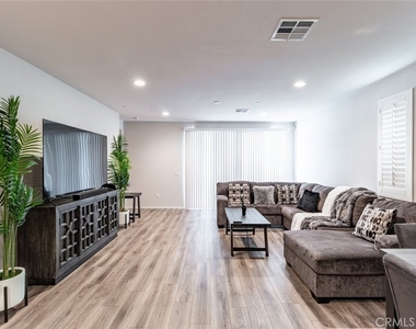 44116 51st Street W - Photo Thumbnail 4