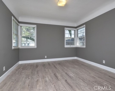 4423 Ethel Avenue - Photo Thumbnail 11