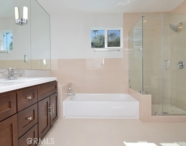 4423 Ethel Avenue - Photo Thumbnail 20