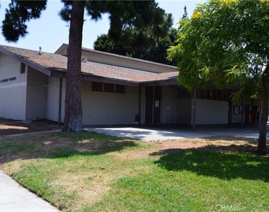 1021 W 25th Street - Photo Thumbnail 30