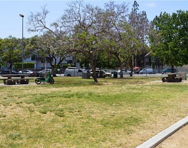 1021 W 25th Street - Photo Thumbnail 27