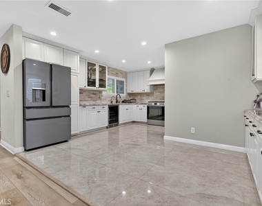 16751 Londelius - Photo Thumbnail 10