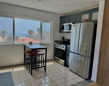 1649 Appian Way - Photo Thumbnail 1