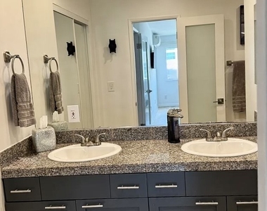1649 Appian Way - Photo Thumbnail 7