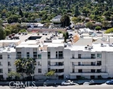 13920 Moorpark - Photo Thumbnail 10