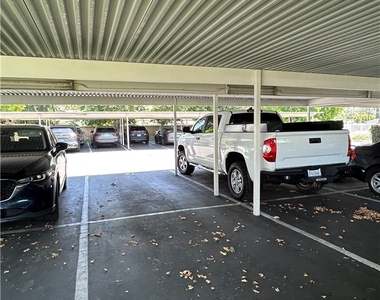 7025 Glade Ave - Photo Thumbnail 11