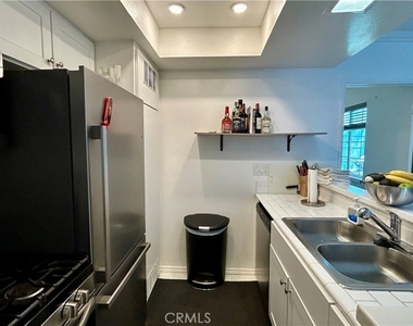 7025 Glade Ave - Photo Thumbnail 4