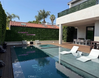 415 N Martel Avenue - Photo Thumbnail 15