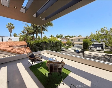 415 N Martel Avenue - Photo Thumbnail 32