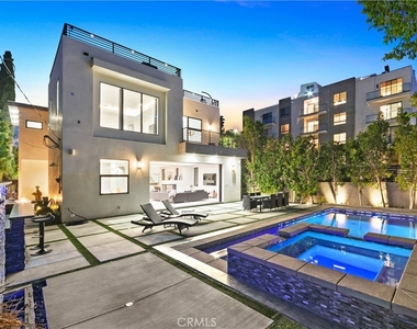 454 S Holt Avenue - Photo Thumbnail 15