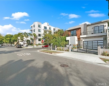 454 S Holt Avenue - Photo Thumbnail 1