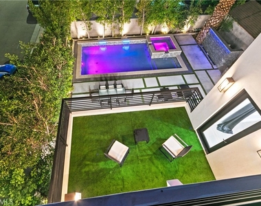 454 S Holt Avenue - Photo Thumbnail 18