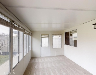 239 Albert Place - Photo Thumbnail 6