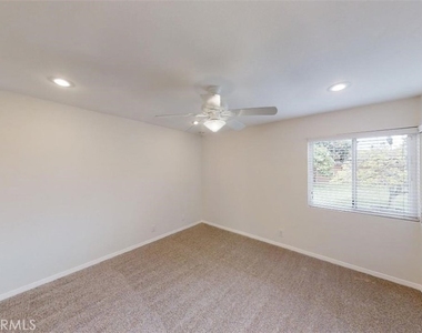 239 Albert Place - Photo Thumbnail 9