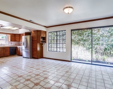 1307 Mackay Lane - Photo Thumbnail 25