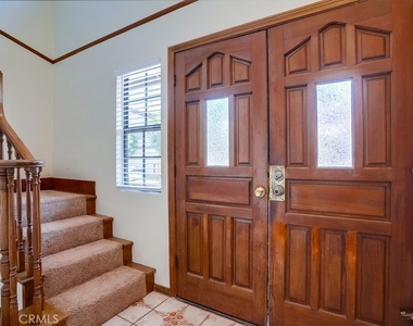 1307 Mackay Lane - Photo Thumbnail 5