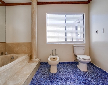1307 Mackay Lane - Photo Thumbnail 47