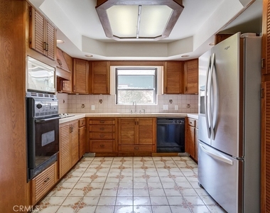 1307 Mackay Lane - Photo Thumbnail 19