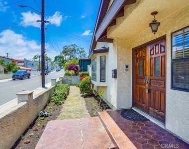 1307 Mackay Lane - Photo Thumbnail 4