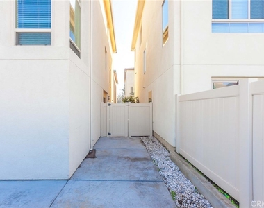 12011 Millennium Park Court - Photo Thumbnail 27