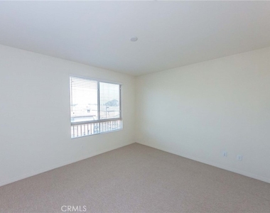 12011 Millennium Park Court - Photo Thumbnail 17