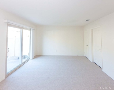 12011 Millennium Park Court - Photo Thumbnail 2