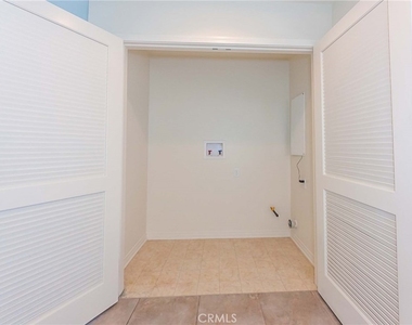 12011 Millennium Park Court - Photo Thumbnail 7