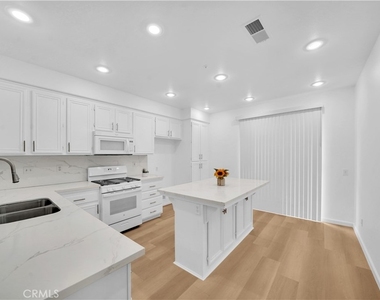 8 Open View Lane - Photo Thumbnail 5
