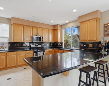 344 Plaza Los Osos - Photo Thumbnail 8