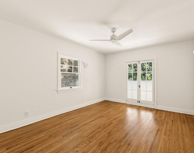 1323 Indiana Avenue - Photo Thumbnail 20