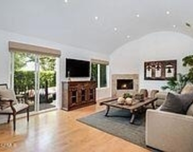 748 N La Jolla Avenue - Photo Thumbnail 5