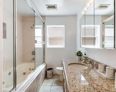 748 N La Jolla Avenue - Photo Thumbnail 16