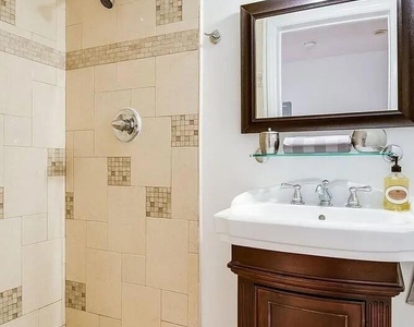 748 N La Jolla Avenue - Photo Thumbnail 18