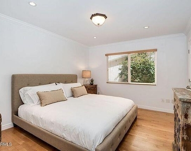 748 N La Jolla Avenue - Photo Thumbnail 13